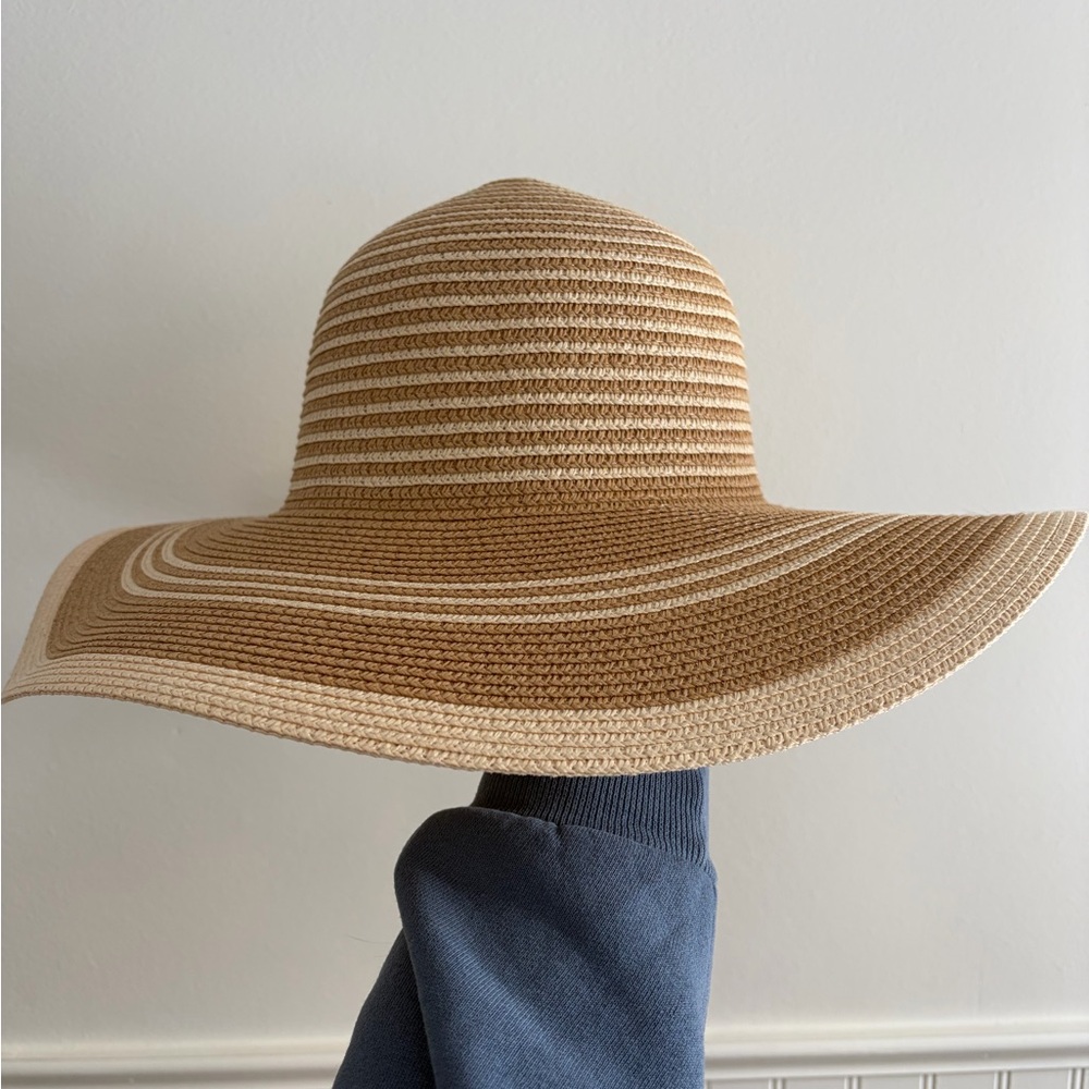 Elegant Tan & Cream Wide-Brimmed Sun Hat